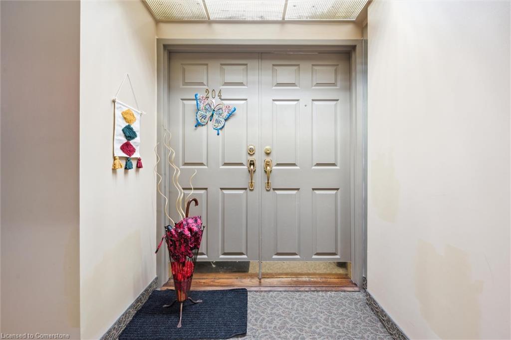 204-3267 King Street E Property Photo 3