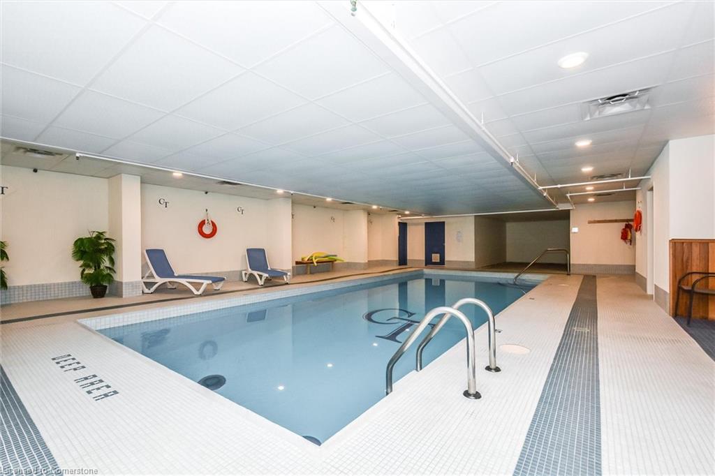 204-3267 King Street E Property Photo 27