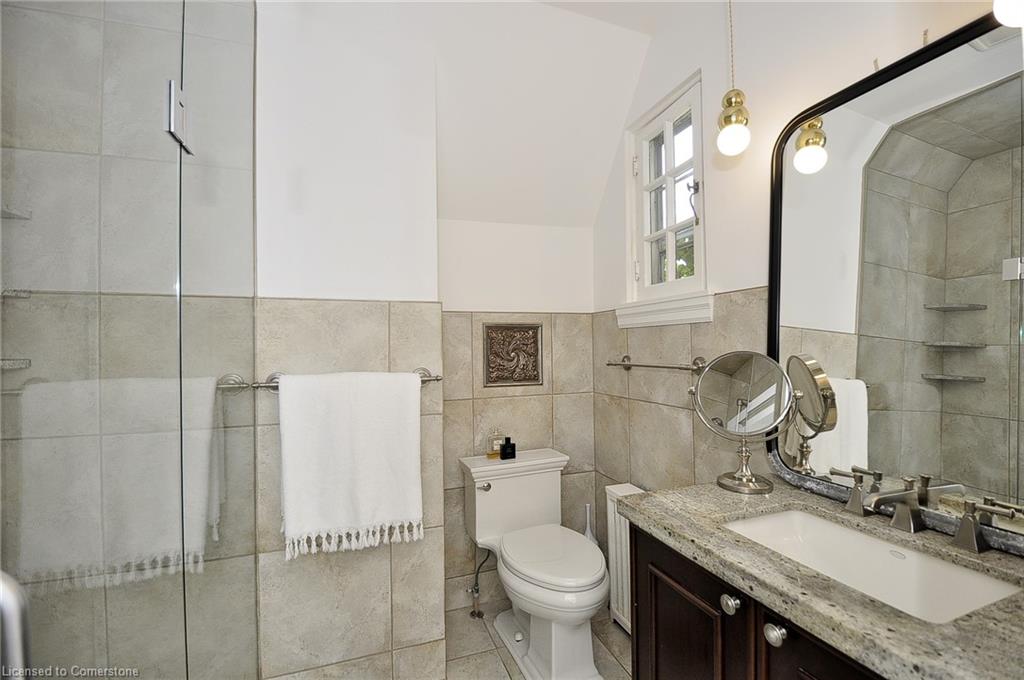 133 Dunbar Road S Property Photo 27