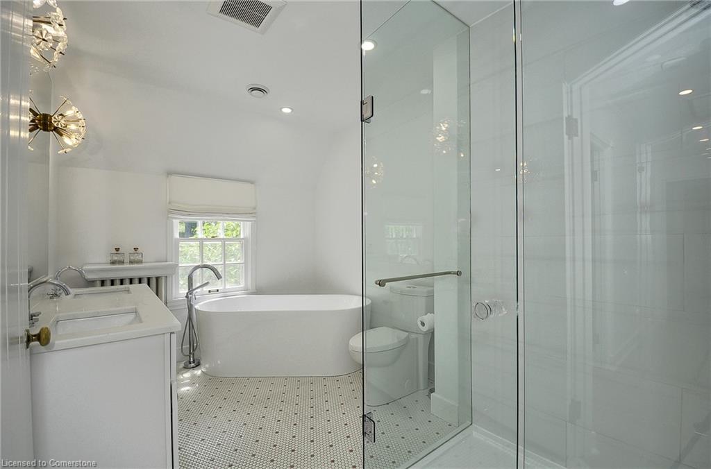 133 Dunbar Road S Property Photo 31