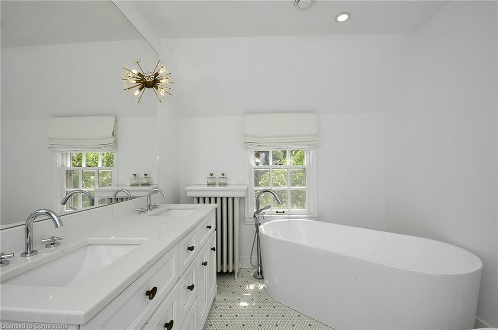 133 Dunbar Road S Property Photo 32
