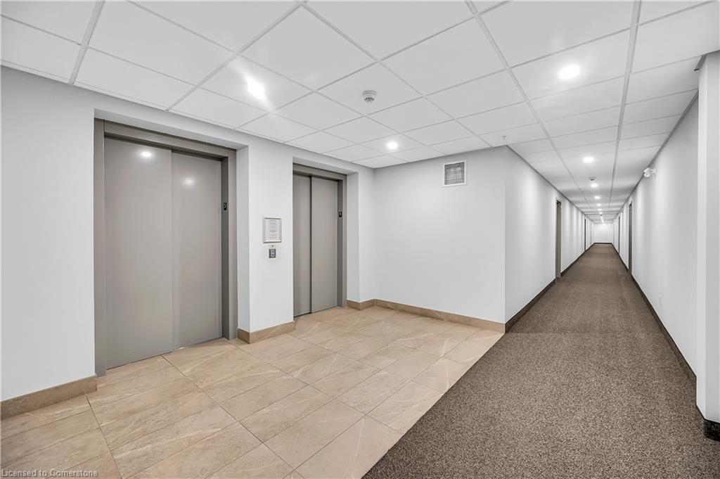 513-5 Hamilton Street N Property Photo 23