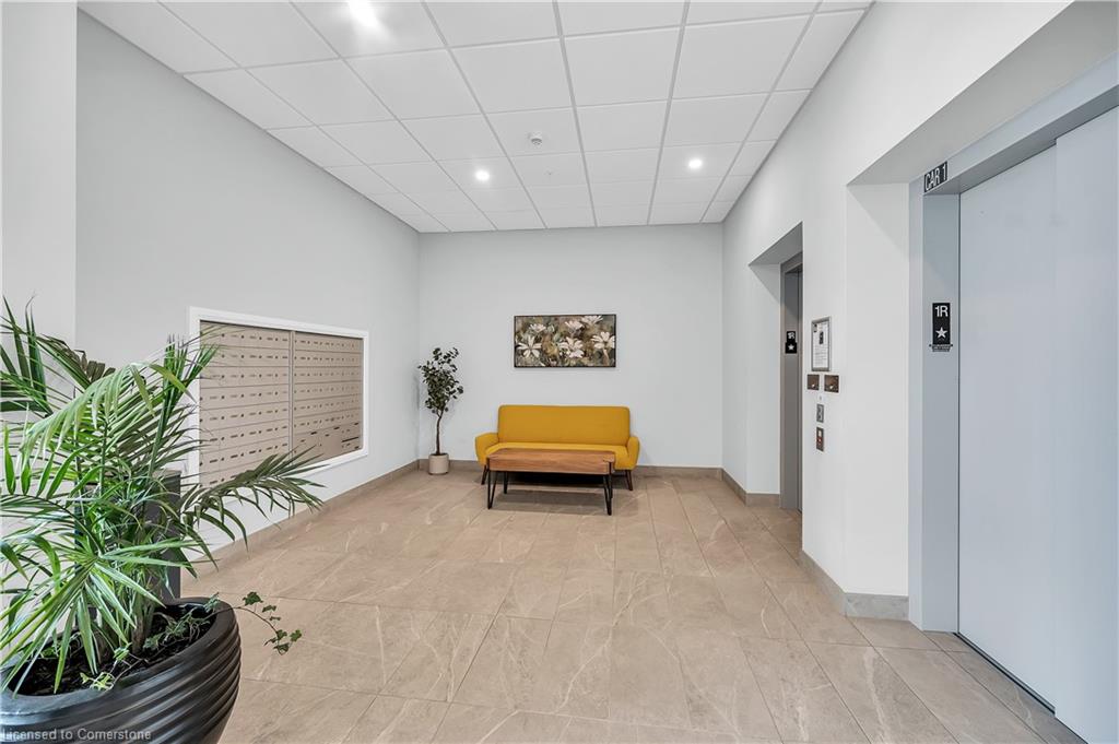 513-5 Hamilton Street N Property Photo 24