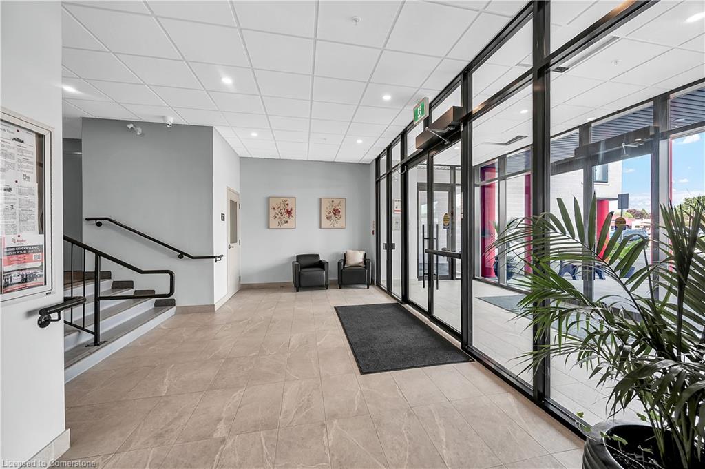 513-5 Hamilton Street N Property Photo 25