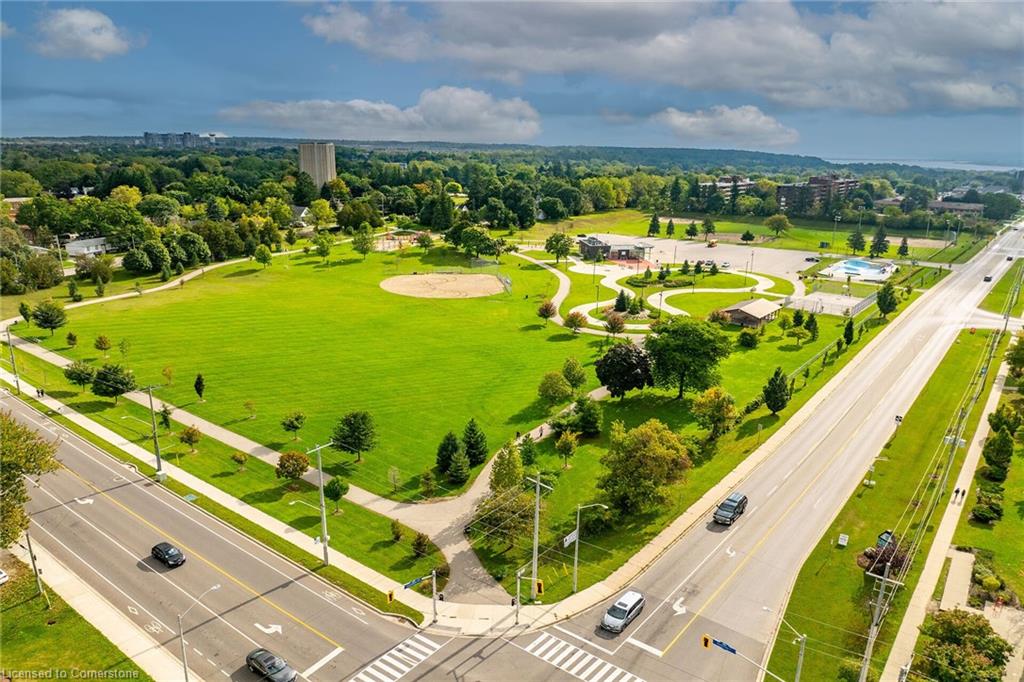 513-5 Hamilton Street N Property Photo 28