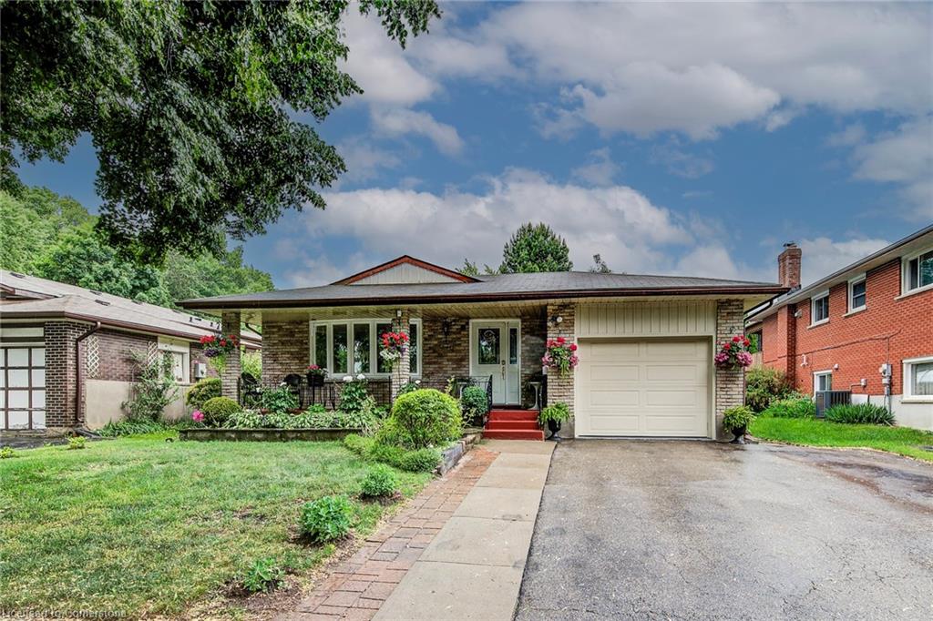 170 Martinglen Crescent Property Photo 2