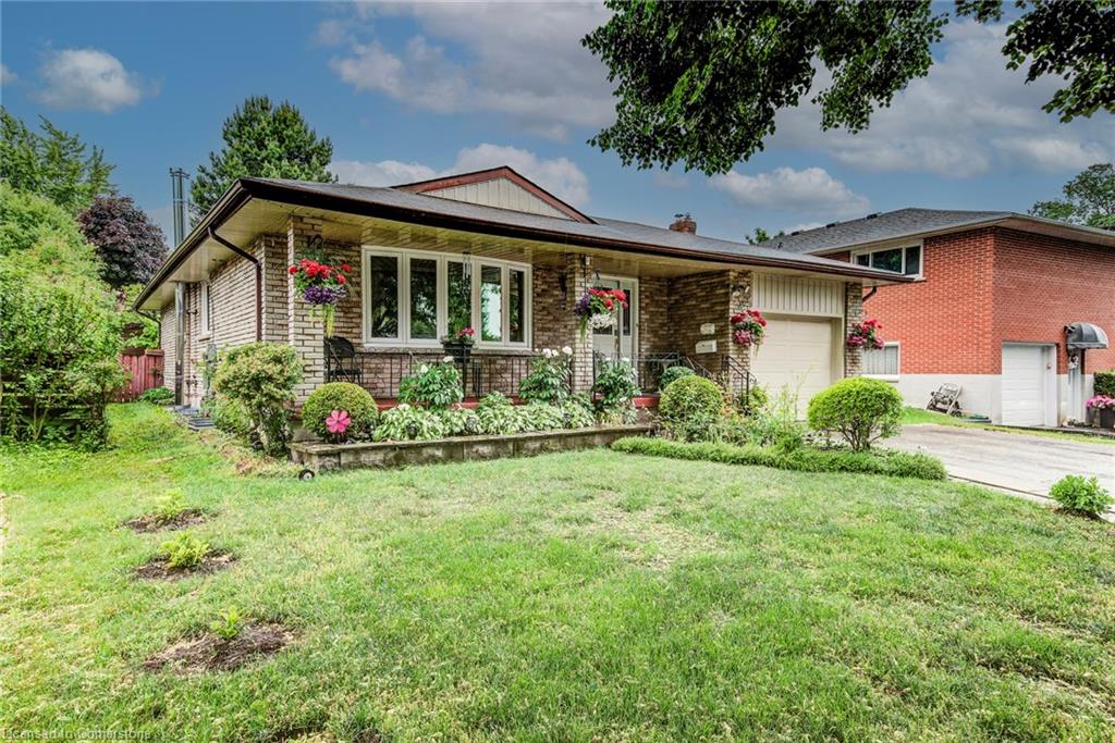 170 Martinglen Crescent Property Photo 4