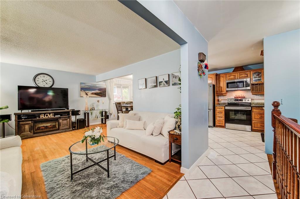170 Martinglen Crescent Property Photo 8
