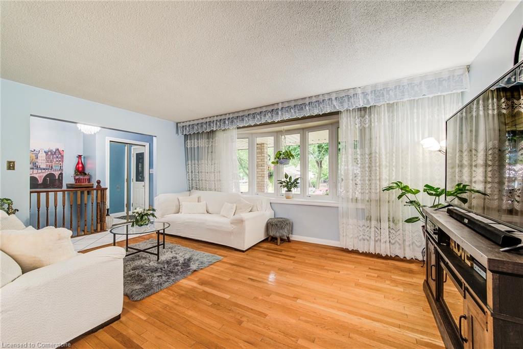 170 Martinglen Crescent Property Photo 12