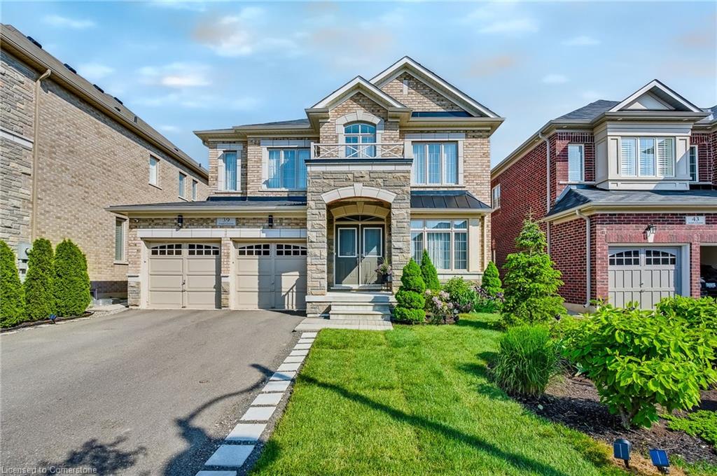 39 Avanti Crescent Property Photo 1