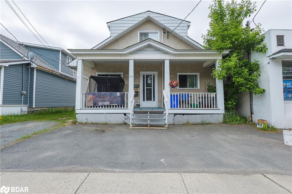219-221 King Street Property Photo 1