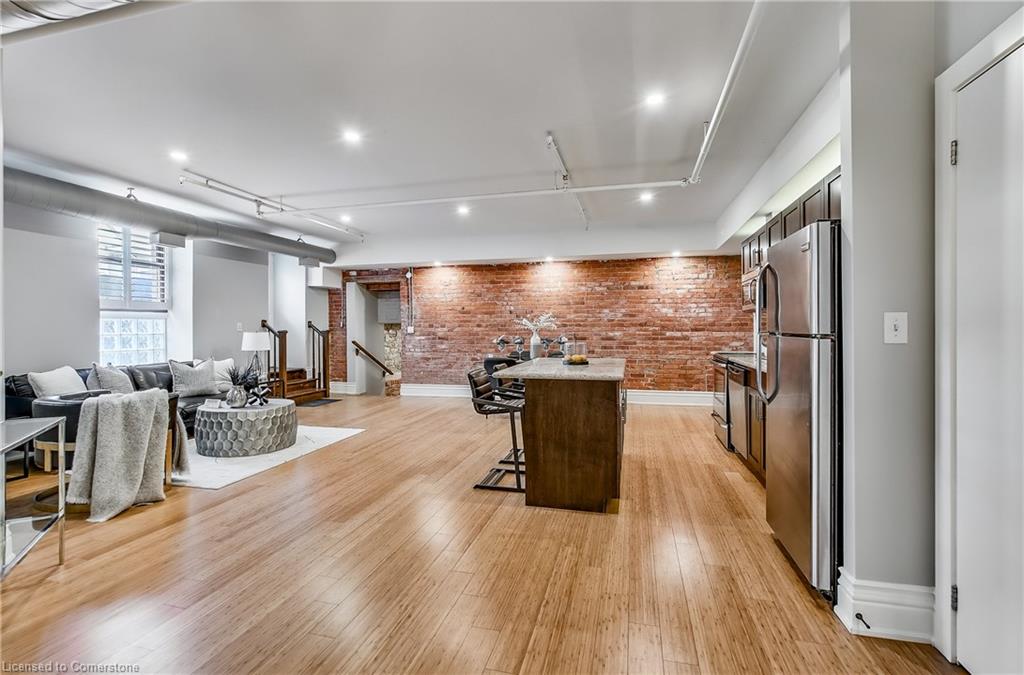 101-200 Stinson Street Property Photo 3