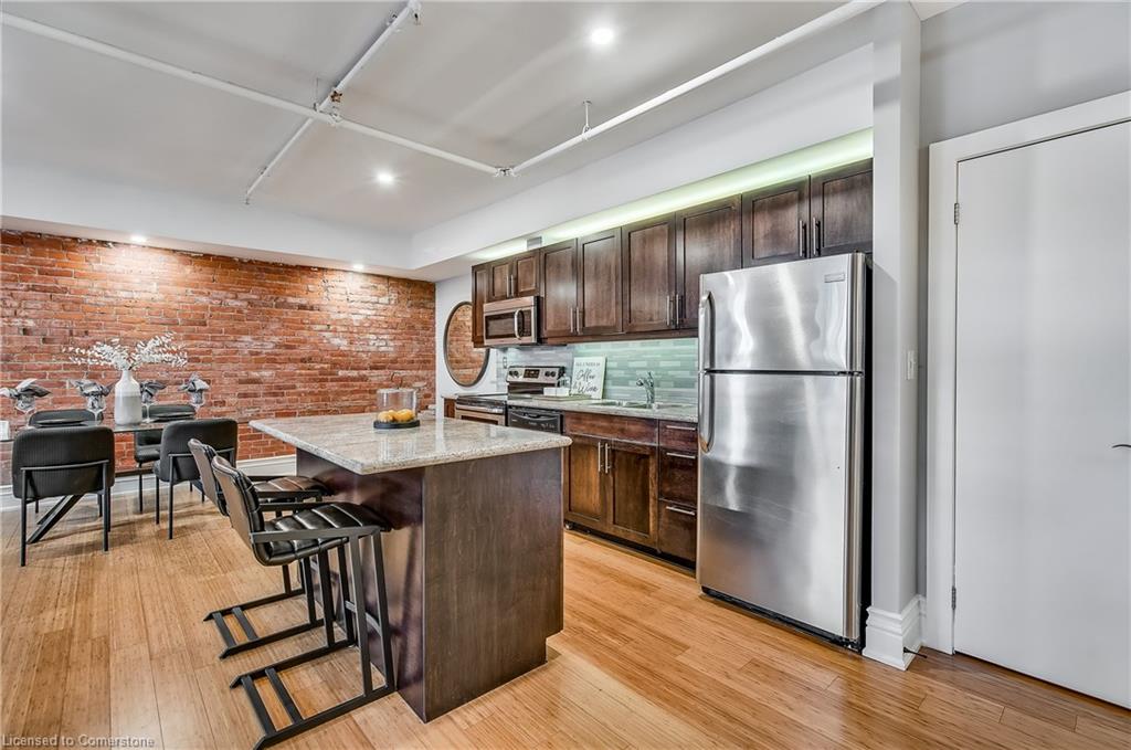 101-200 Stinson Street Property Photo 4