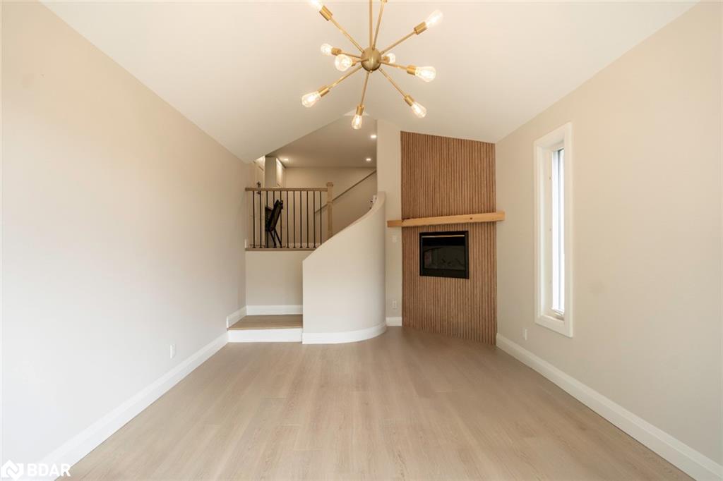 425 Codrington Street Property Photo 10