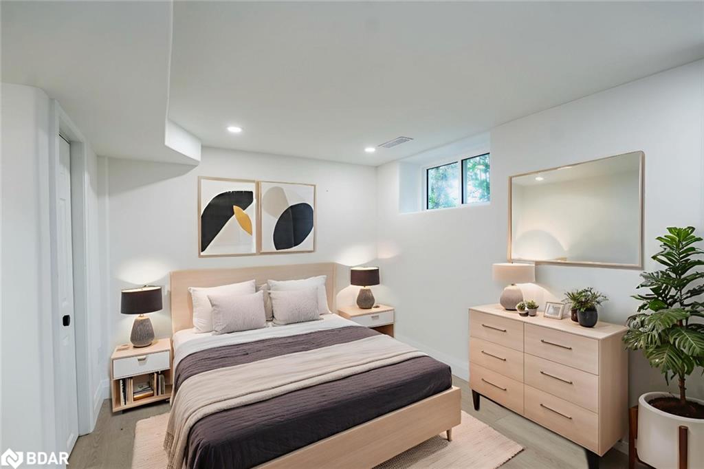 425 Codrington Street Property Photo 17