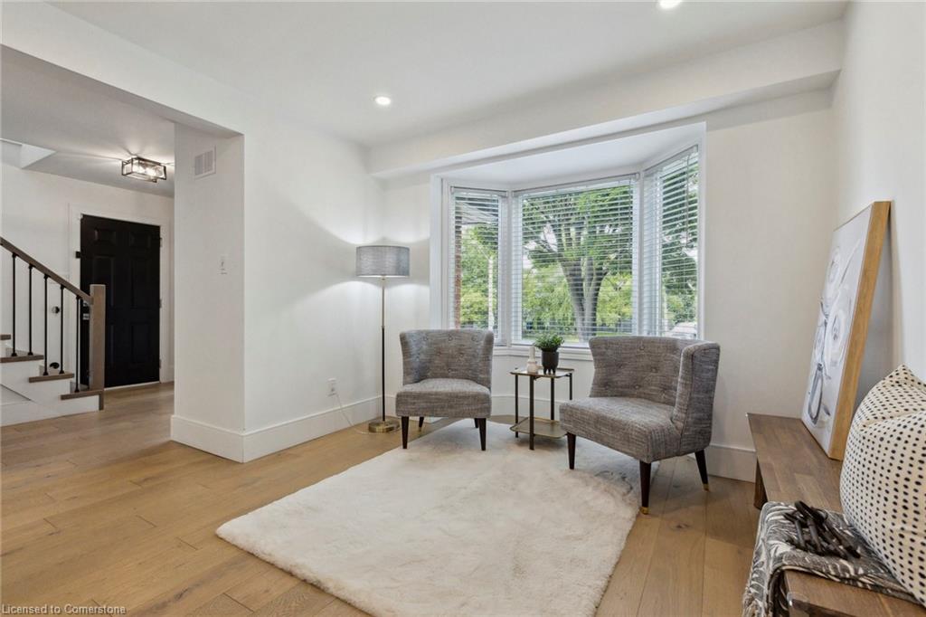 77 Imperial Road N Property Photo 6