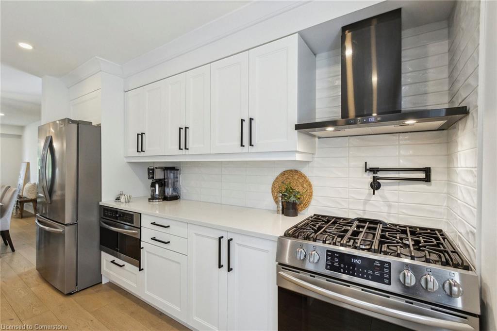 77 Imperial Road N Property Photo 7