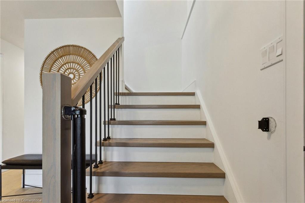 77 Imperial Road N Property Photo 12