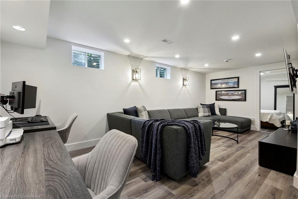 77 Imperial Road N Property Photo 21