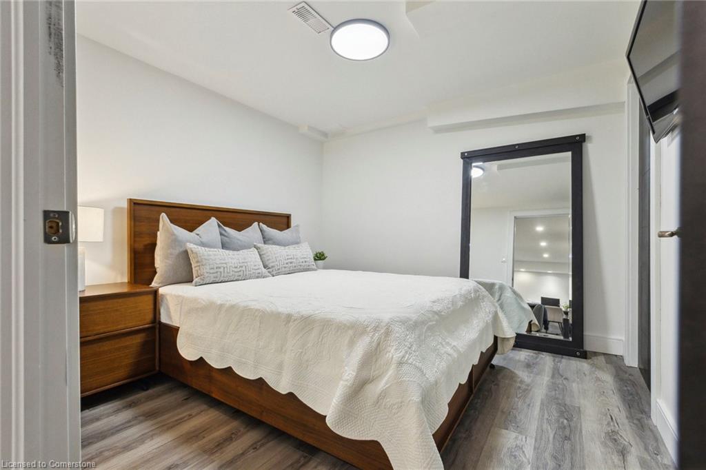 77 Imperial Road N Property Photo 23