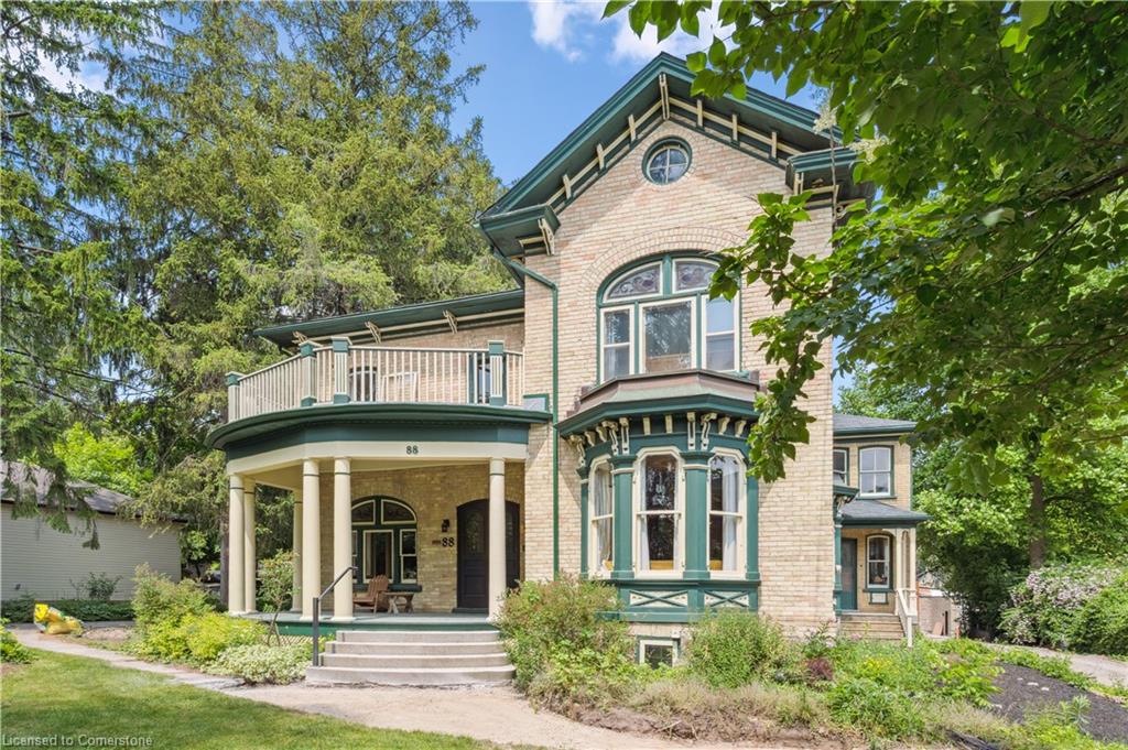 88 William Street W Property Photo 3