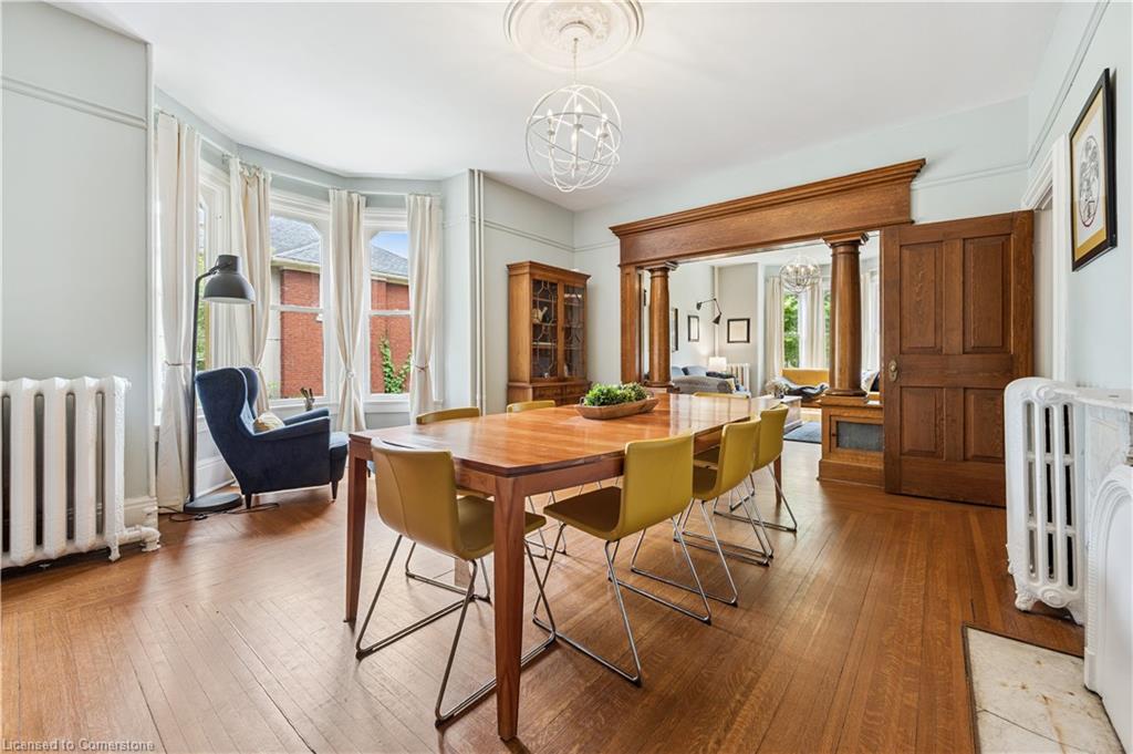 88 William Street W Property Photo 9