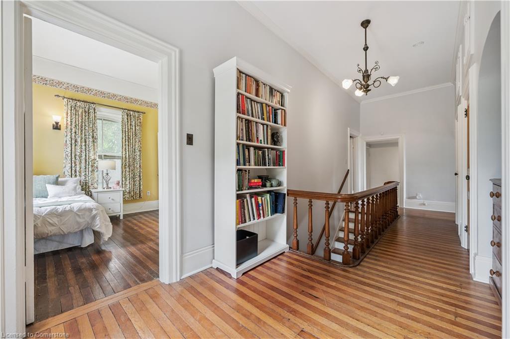 88 William Street W Property Photo 21