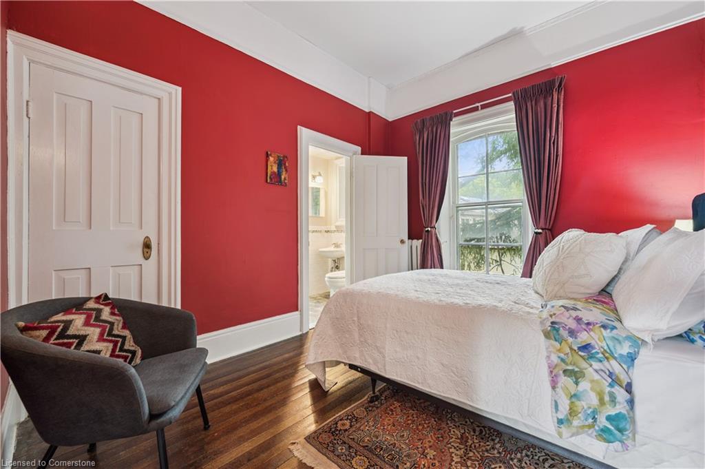 88 William Street W Property Photo 24