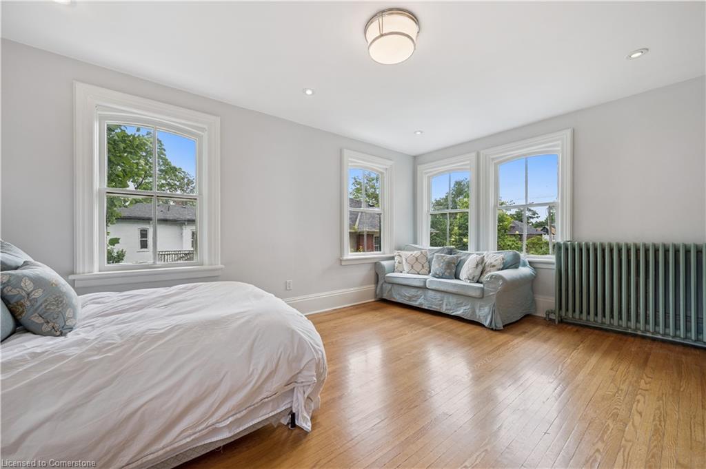 88 William Street W Property Photo 30