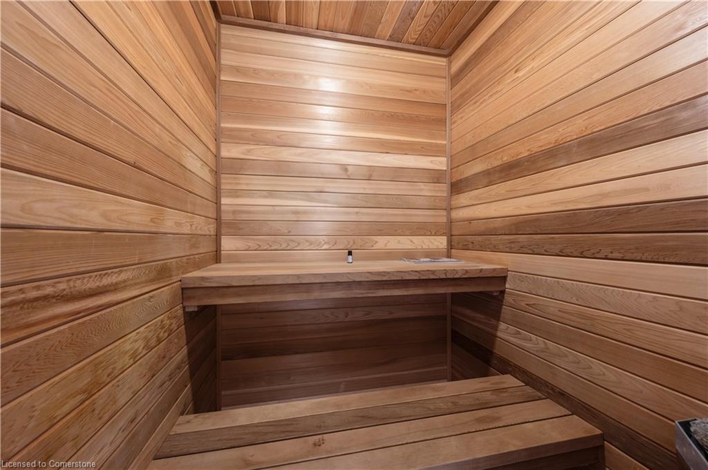 88 William Street W Property Photo 32