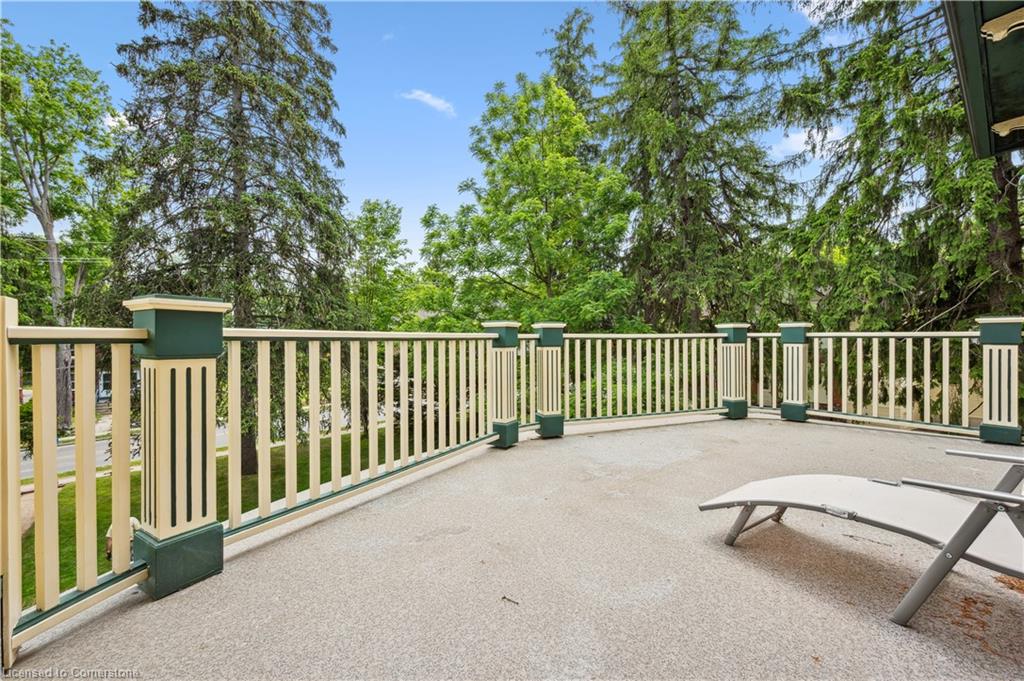 88 William Street W Property Photo 37