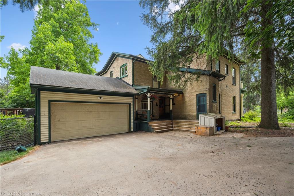 88 William Street W Property Photo 38