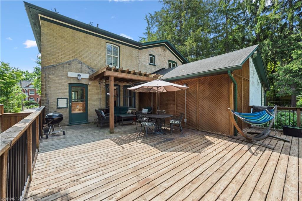 88 William Street W Property Photo 40