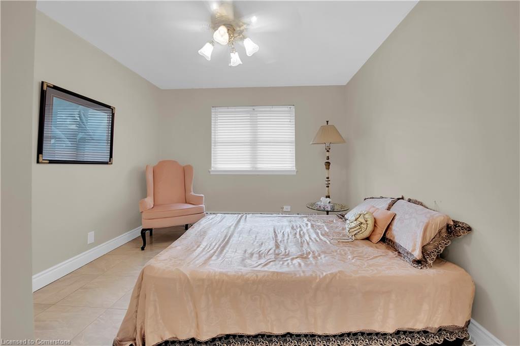 16 Freeland Court Property Photo 18