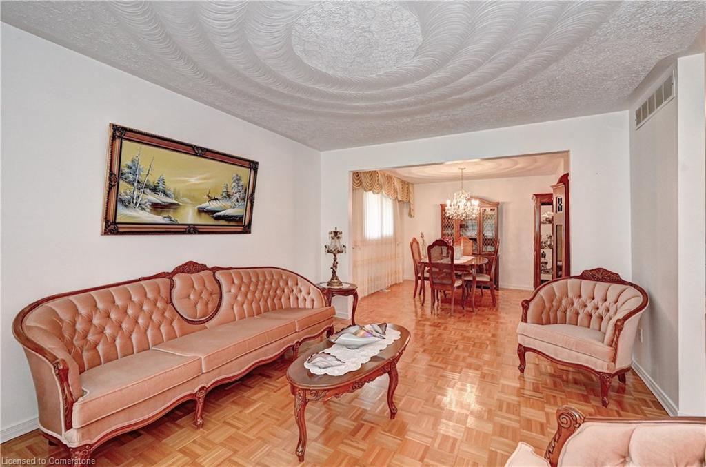 7 Quaiser Street Property Photo 8