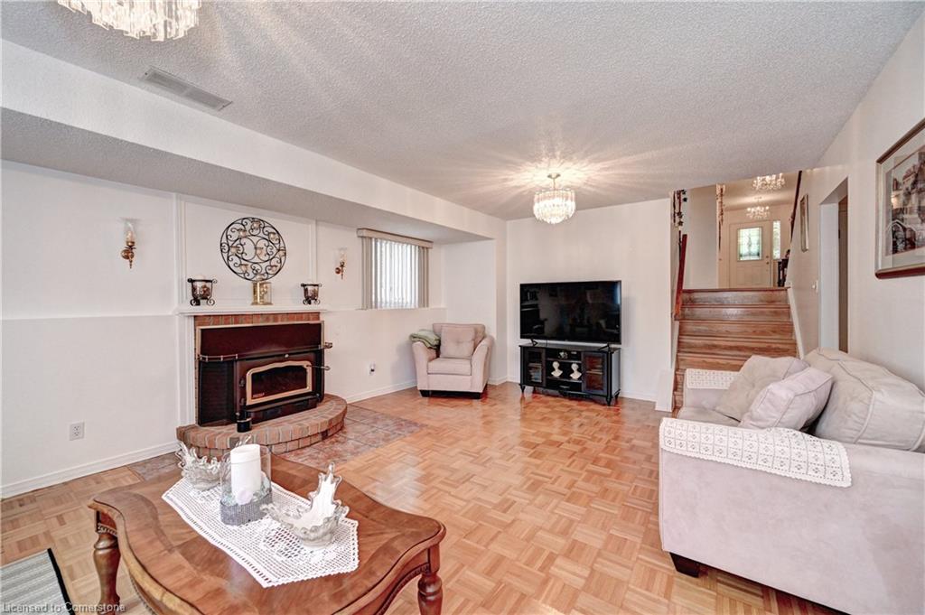 7 Quaiser Street Property Photo 23