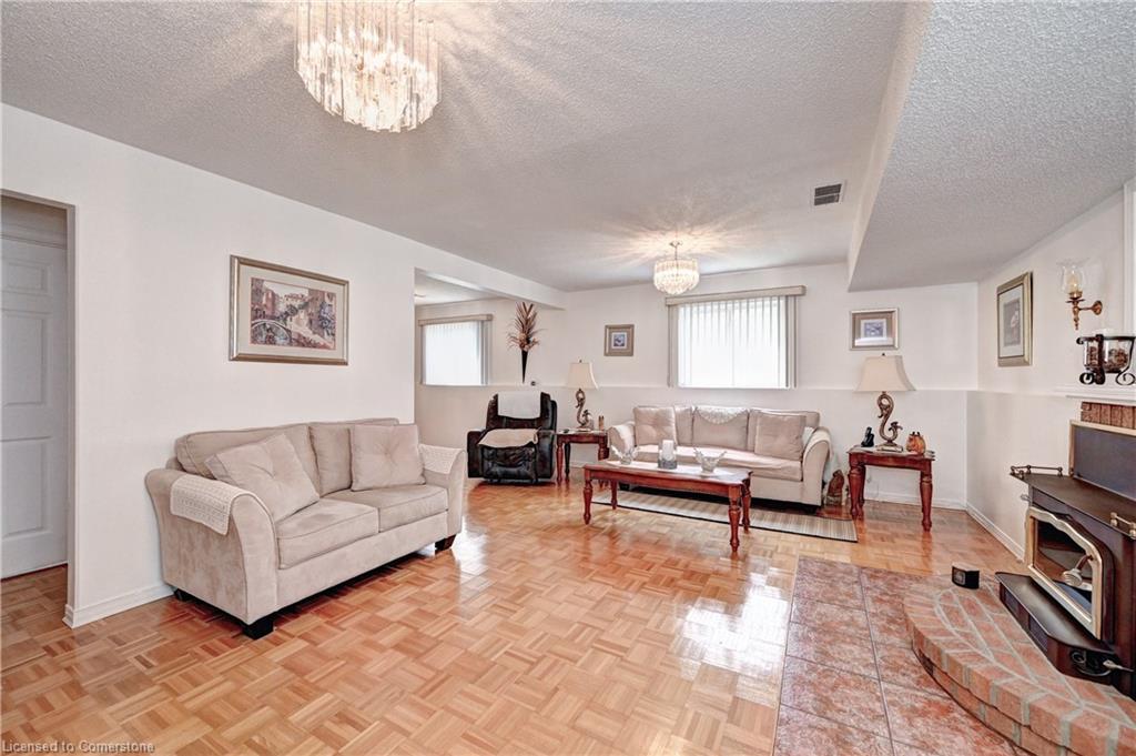 7 Quaiser Street Property Photo 25