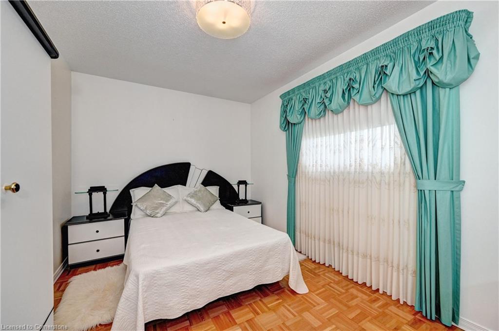 7 Quaiser Street Property Photo 32
