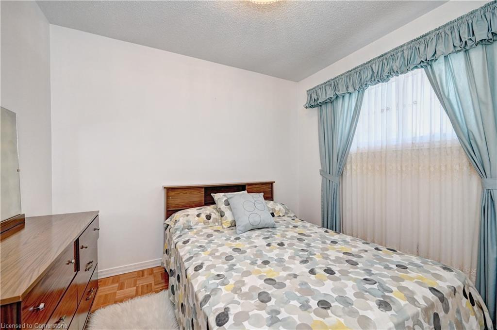 7 Quaiser Street Property Photo 34