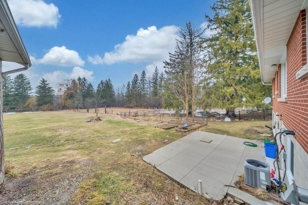 26 Brock Road N Property Photo 20