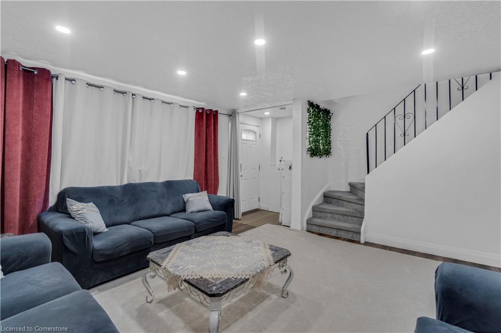 16-537 Parkview Crescent Property Photo 5
