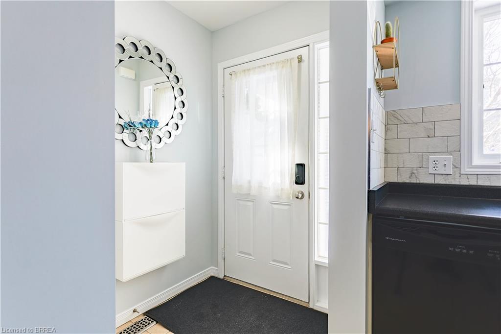 3-1328 Upper Sherman Avenue Property Photo 4