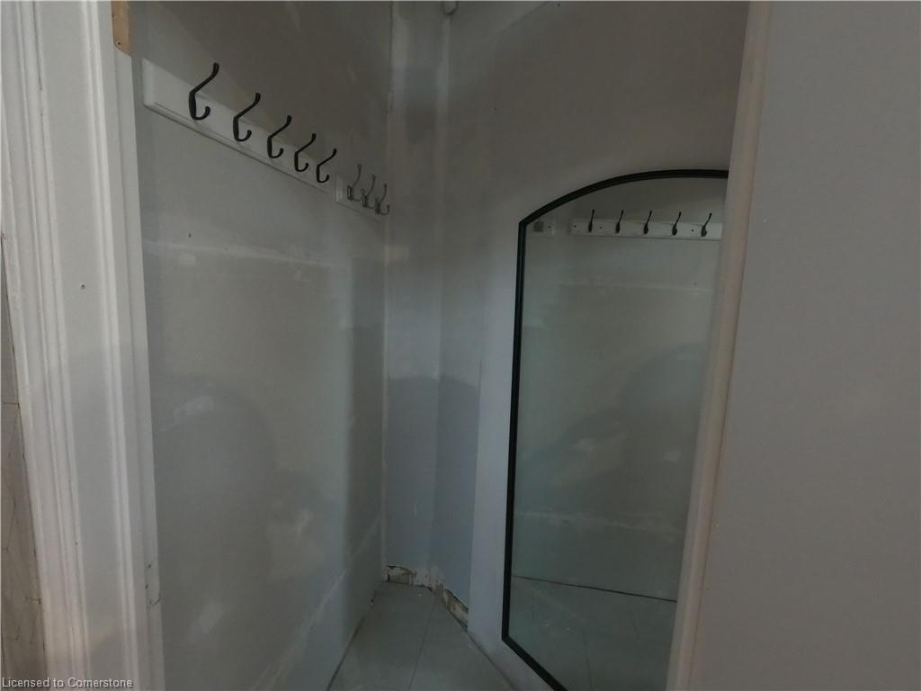 3-769 Southdale Road E Property Photo 15