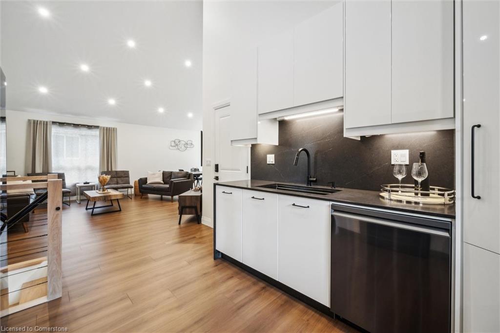 56 Sweeney Crescent Property Photo 14
