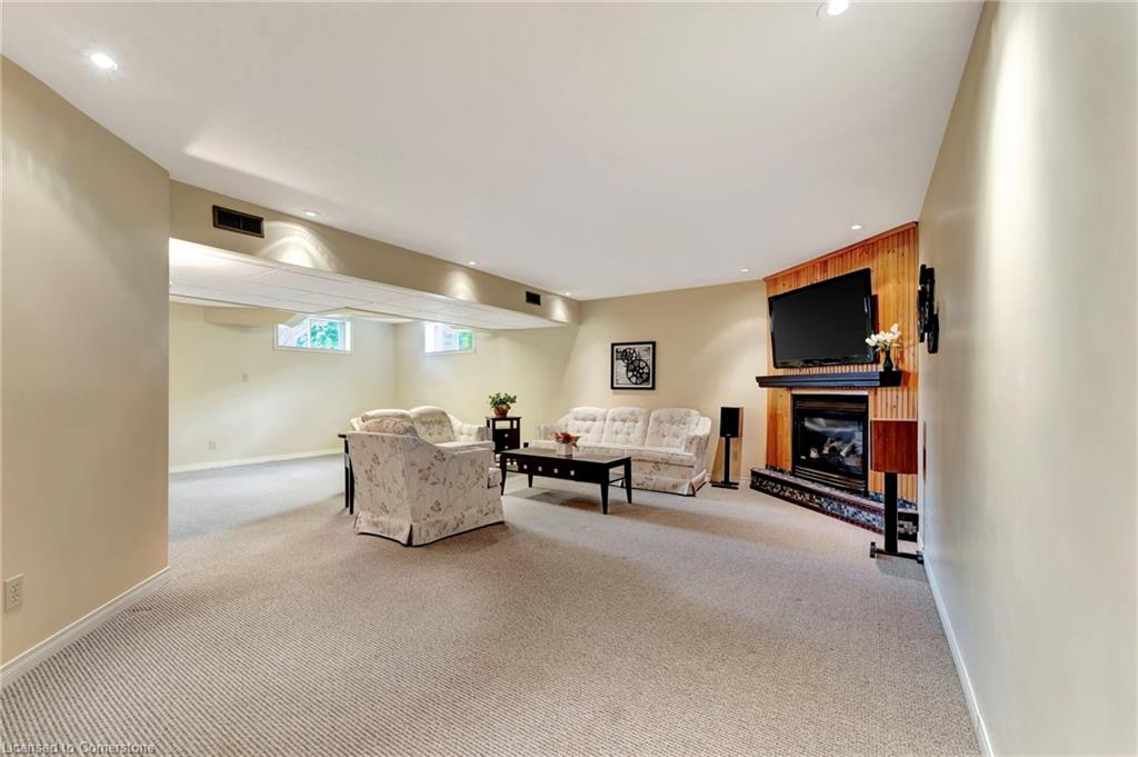 920 Walton Avenue N Property Photo 28