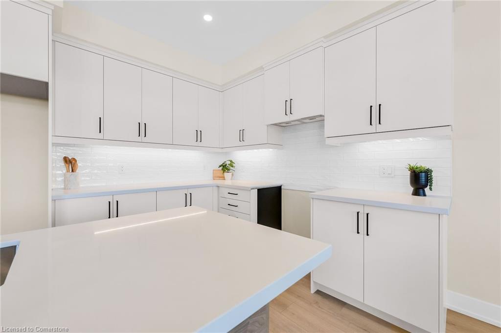 160 Craddock Boulevard Property Photo 8