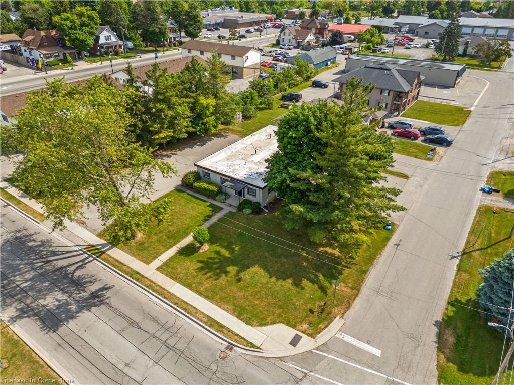 6 Munsee St S Property Photo 2