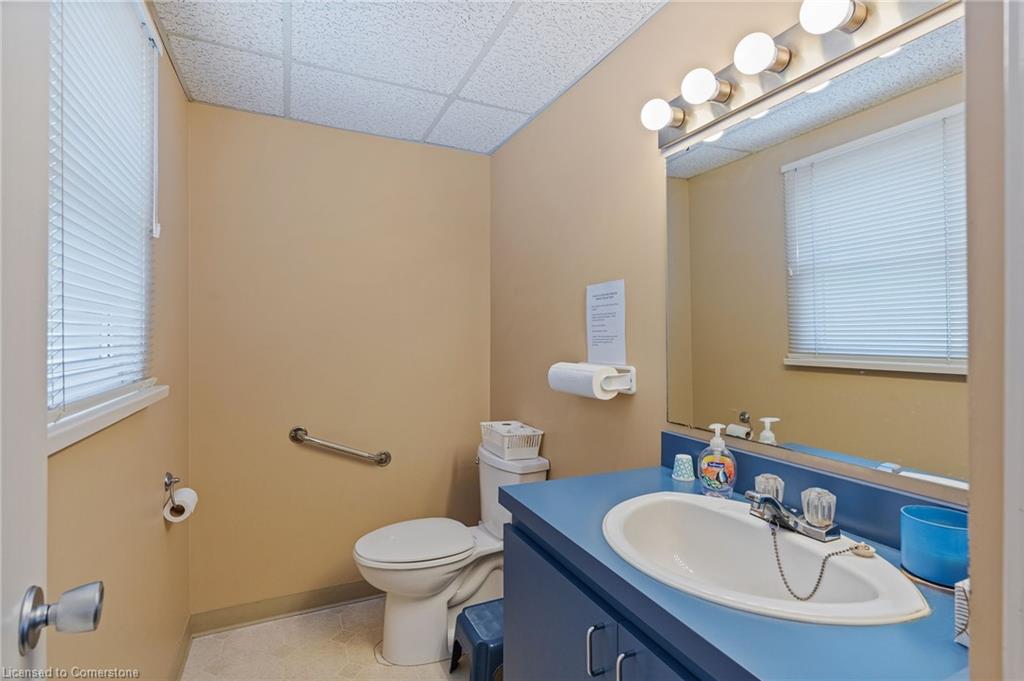 6 Munsee St S Property Photo 28