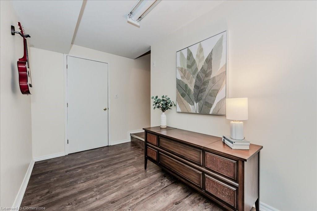 837 Edgar Street W Property Photo 24