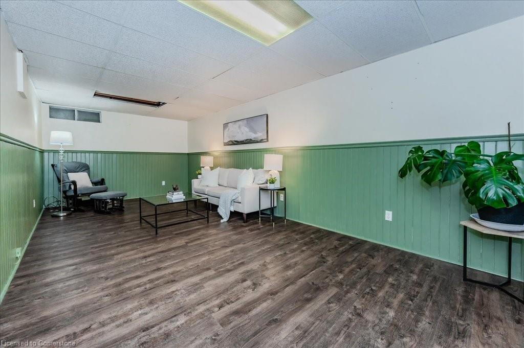 837 Edgar Street W Property Photo 25